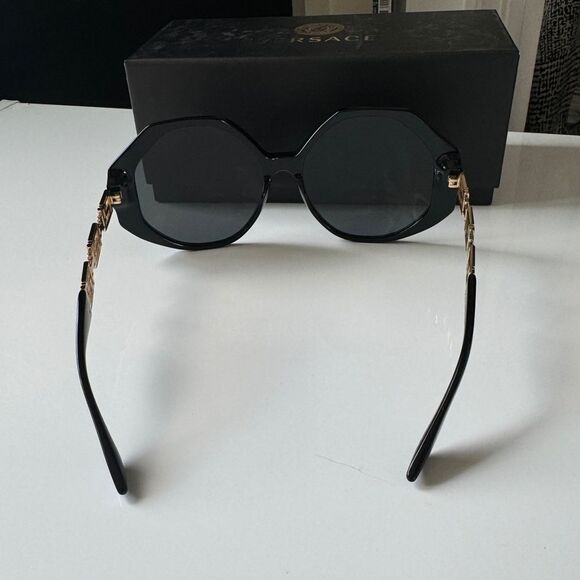 Versace 0VE4395 59MM Black Geometric Gold Trim Oversized Sunglasses Italian NEW main image 5